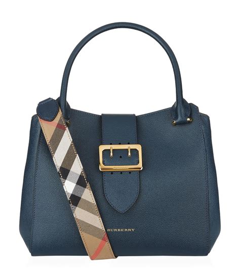 burberry pocket bag blue